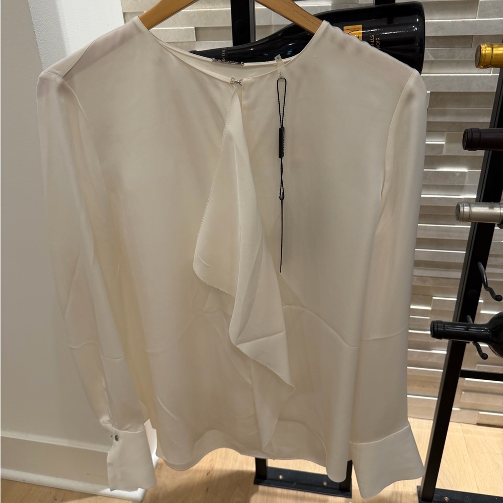 Elie Tahari Cream Blouse with Elegant Drape